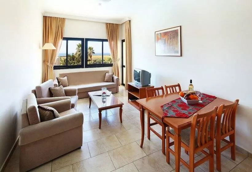 آپارتمان 2 خوابه, Panareti Coral Bay Resort