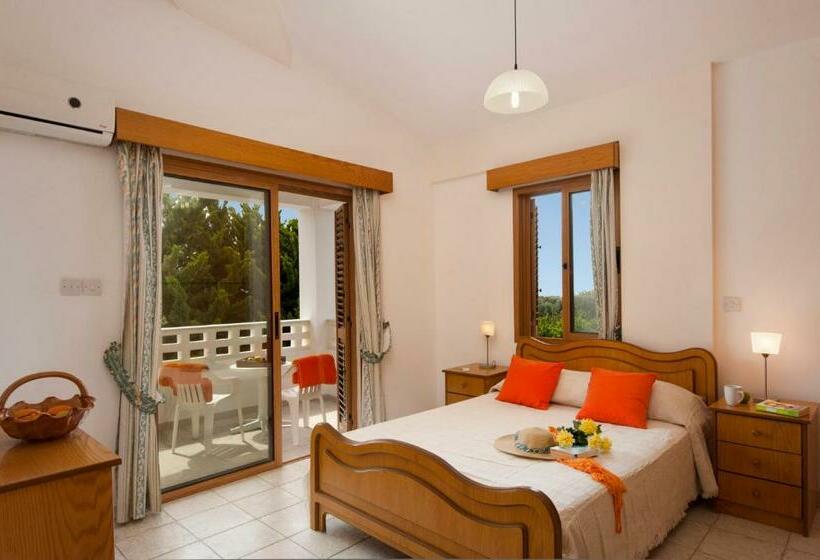 プール付３ベッドルーム　ビラ, Panareti Coral Bay Resort