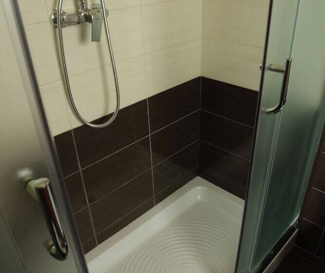 スタンダードトリプルルーム, Paradiso