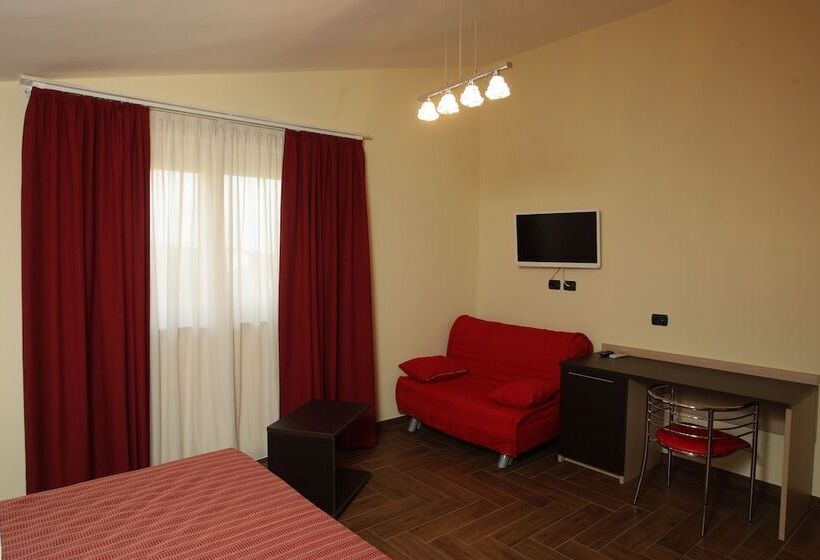 スタンダードトリプルルーム, Paradiso