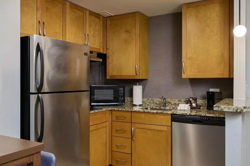キングサイドベッドのスタンダードワンルーム, Residence Inn Arlington Capital View