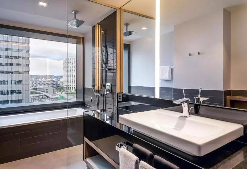 Club Junior Suite