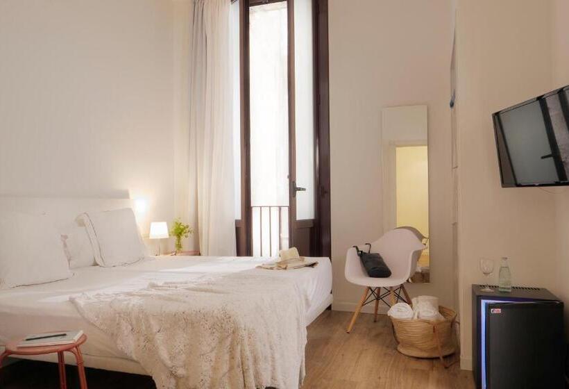 Номер Стандарт, Som Nit Born