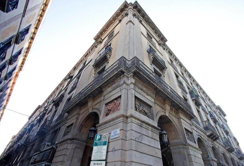 Номер Стандарт с Балконом, Som Nit Born