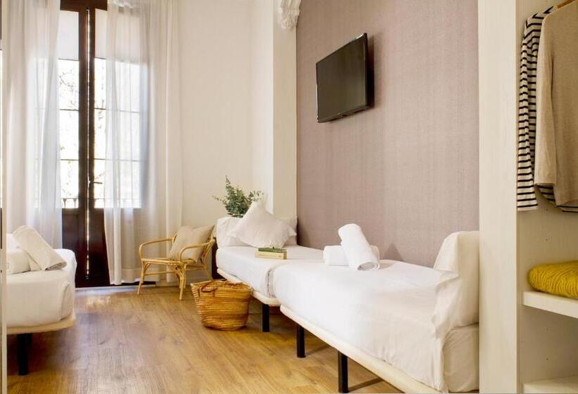 Семейный Номер, Som Nit Born