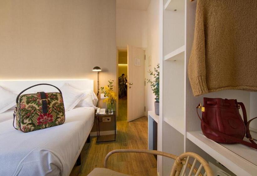 Номер Стандарт с Балконом, Som Nit Born