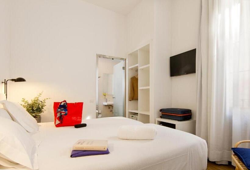 Номер Стандарт с Балконом, Som Nit Born