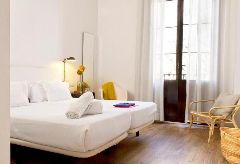 Номер Стандарт с Балконом, Som Nit Born