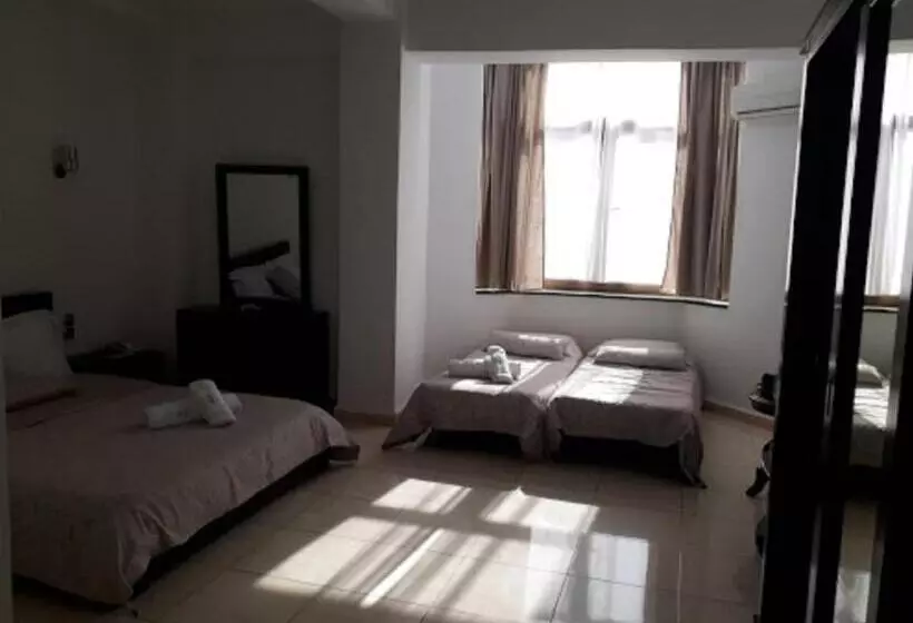 اتاق لوکس, Stambouli
