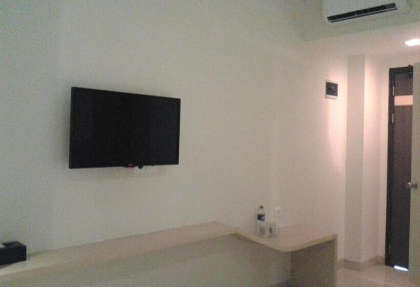 带大床的高级房间, Zodiak Asia Afrika By Kagum Hotels