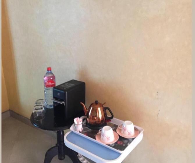 جناح مزوَّد بشرفة, Dar Tassa