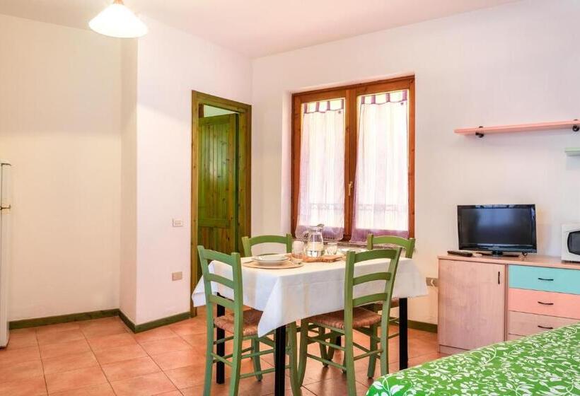 标准工作室, Residence Le Pavoncelle