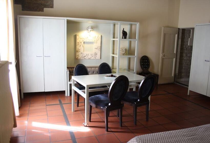 آپارتمان 1 خوابه, Residence Manassei