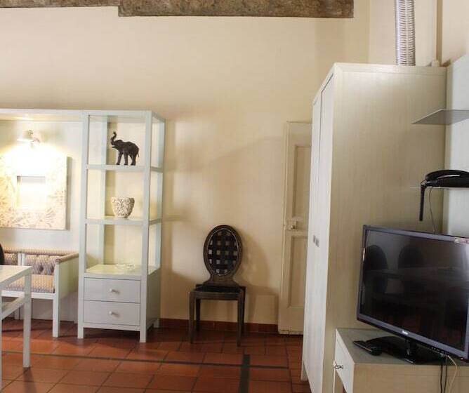 آپارتمان 1 خوابه, Residence Manassei