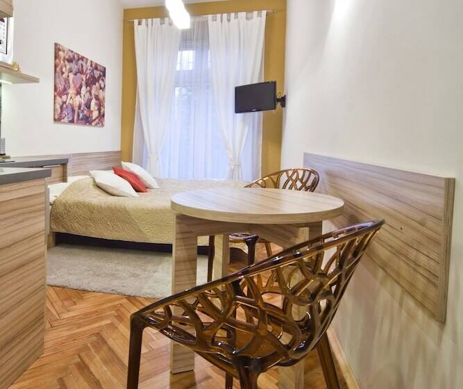 经济型工作室, 4seasons﻿ Apartments Cracow
