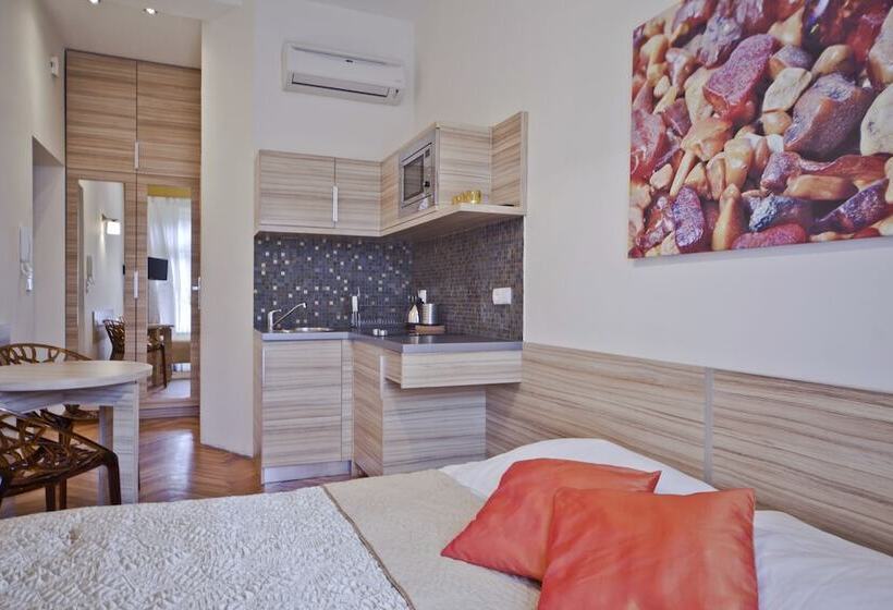 经济型工作室, 4seasons﻿ Apartments Cracow