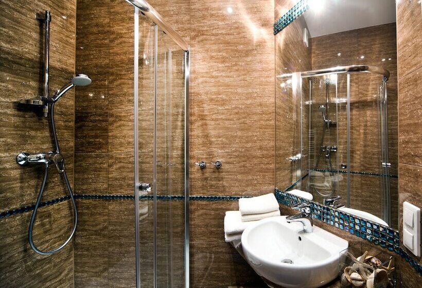 带花园景观及2个卧室的公寓, 4seasons﻿ Apartments Cracow