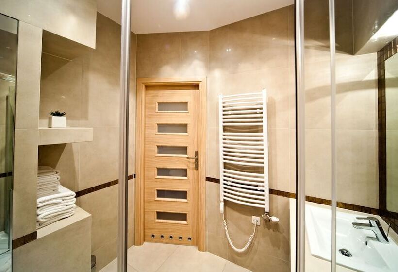 Apartamento 2 Quartos Vista Jardim, 4seasons﻿ Apartments Cracow