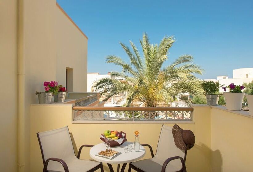 스탠다드 스튜디오, Bella Elena By Estia