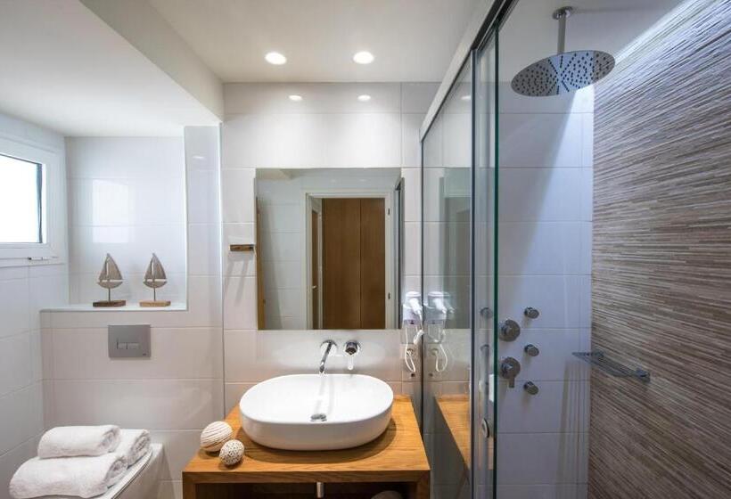 자쿠지 스위트, Bella Elena By Estia