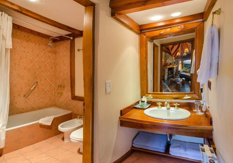 스탠다드 스튜디오, Bella Elena By Estia