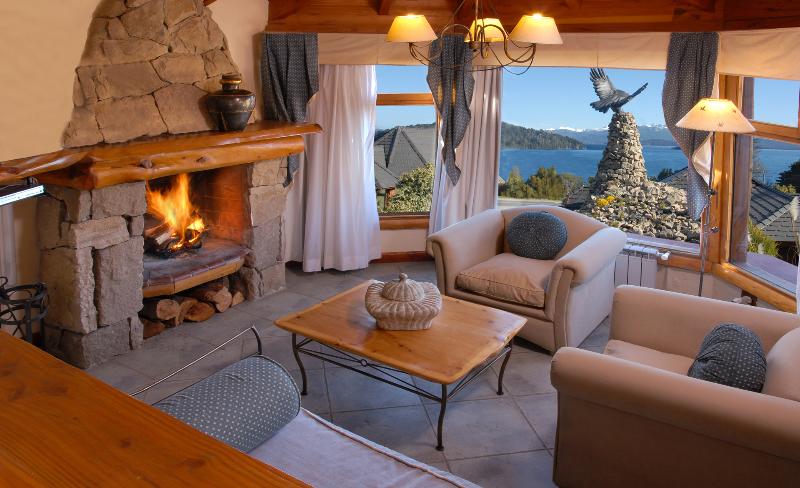 스탠다드 스튜디오, Bella Elena By Estia