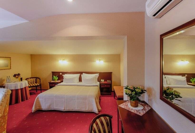 سوییت جونیور, Business Hotel Kupecheski