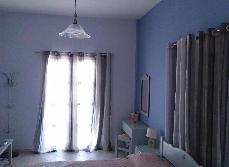 סטודיו סטנדרטי נוף לים, 9 Muses