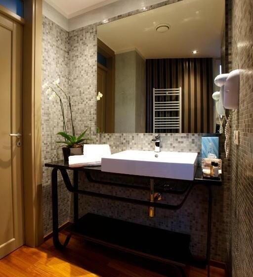 חדר אקזקיוטיב לארבעה, Callistos Hotel & Spa