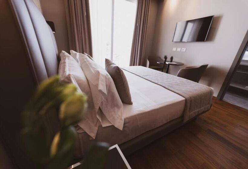 Полулюкс, Callistos Hotel & Spa