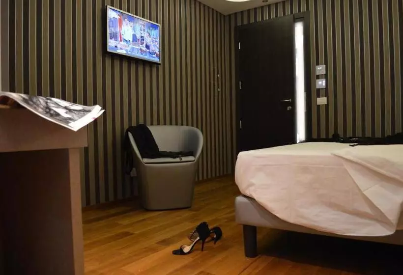 エクゼクティブ４人部屋, Callistos Hotel & Spa