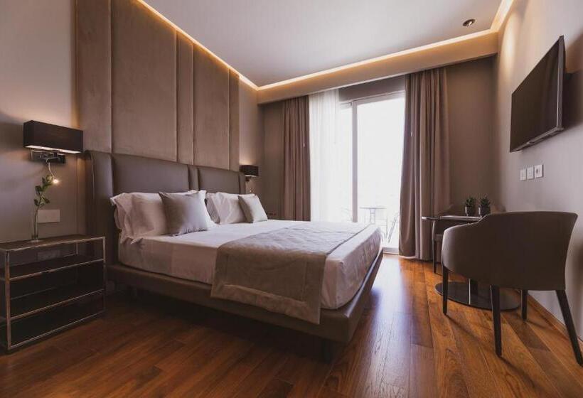 Полулюкс, Callistos Hotel & Spa