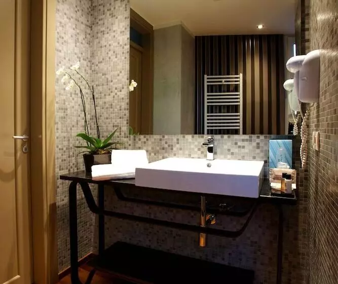 コンフォートルーム, Callistos Hotel & Spa