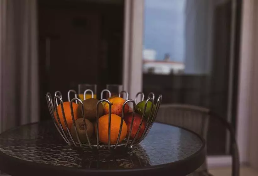 コンフォートルーム, Callistos Hotel & Spa