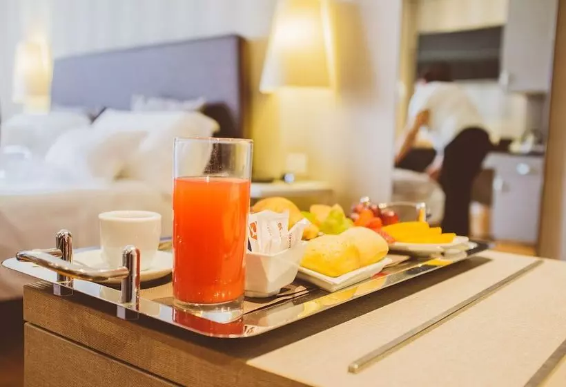 コンフォートルーム, Callistos Hotel & Spa