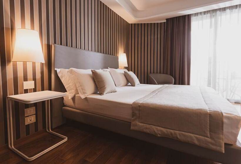 Четырехместный Номер Ejecutiva, Callistos Hotel & Spa