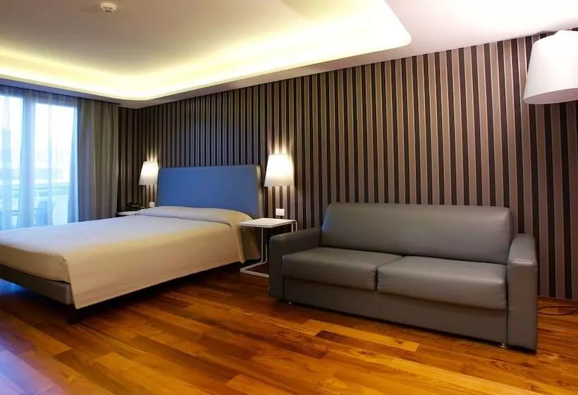 エクゼクティブ４人部屋, Callistos Hotel & Spa