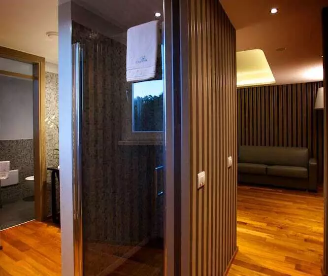 エクゼクティブ４人部屋, Callistos Hotel & Spa