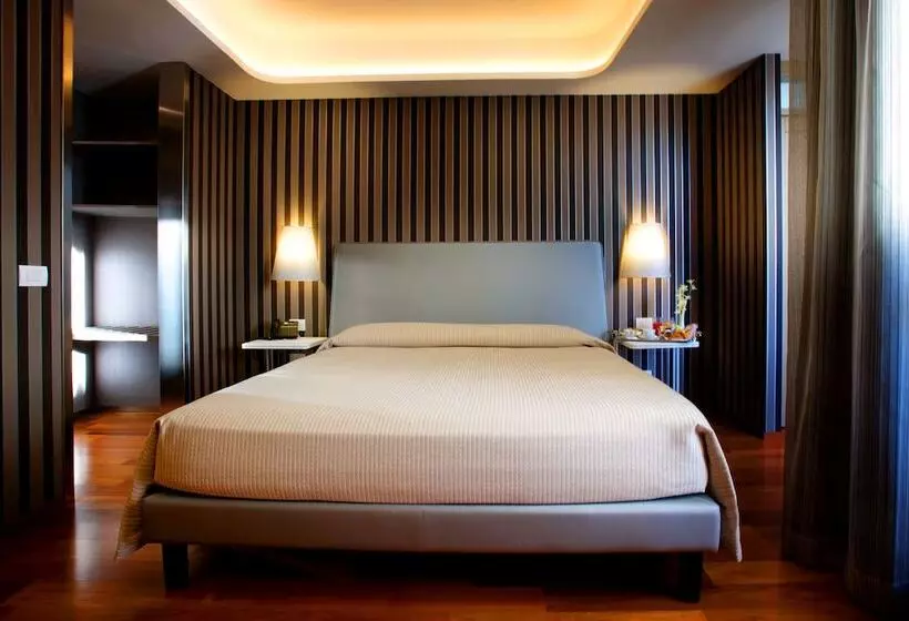 エクゼクティブ４人部屋, Callistos Hotel & Spa