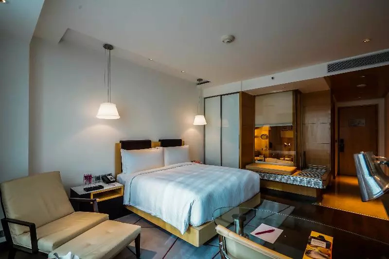 デラックスルーム, Crowne Plaza Greater Noida, An Ihg