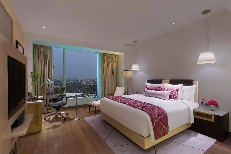 デラックスルーム, Crowne Plaza Greater Noida, An Ihg