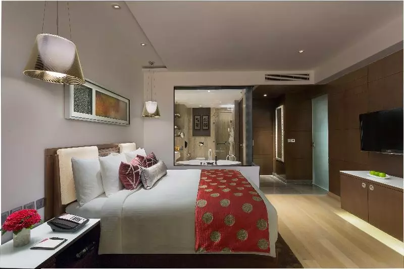 クラブルーム, Crowne Plaza Greater Noida, An Ihg