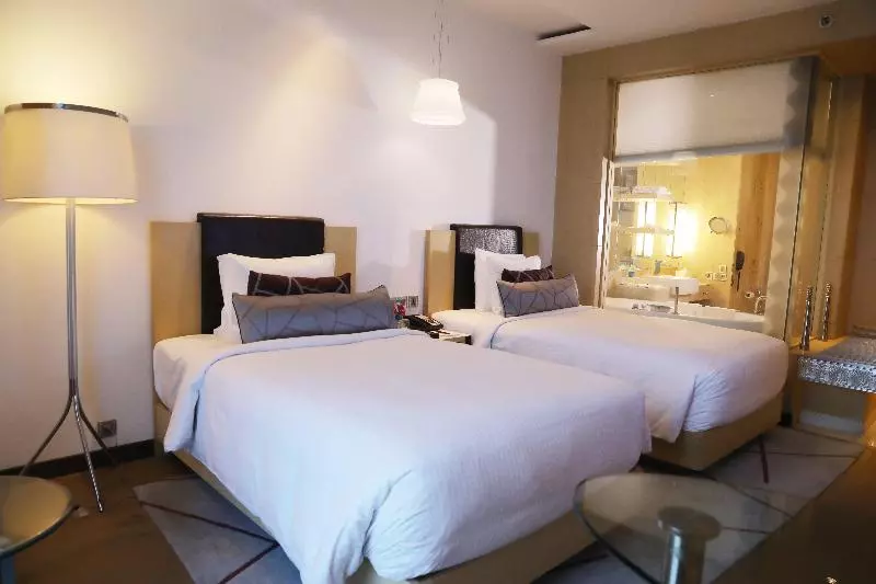 デラックスルーム, Crowne Plaza Greater Noida, An Ihg