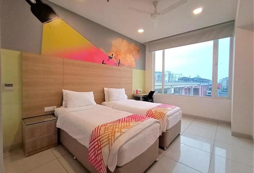 Номер Deluxe, Ginger Noida City Center