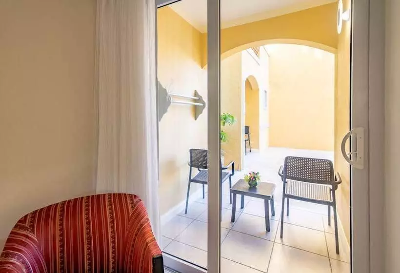 Premium Room