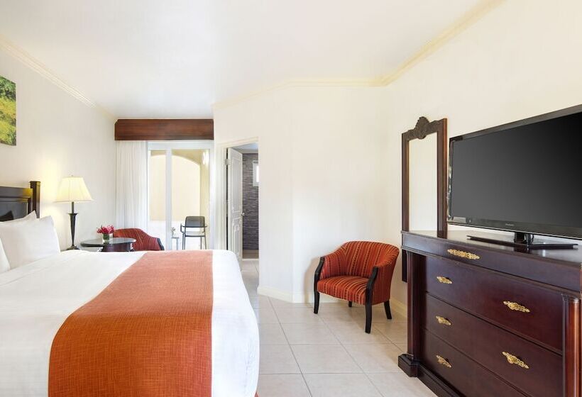 اتاق استاندارد با چشمانداز استخر, Jewel Paradise Cove Adult Beach Resort & Spa