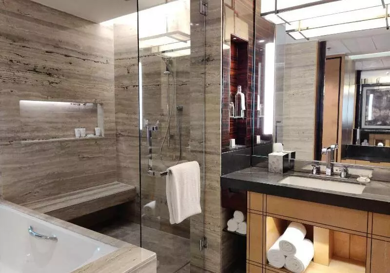 キングサイズベッドのデラックスルーム, Jw Marriott Hotel New Delhi Aerocity