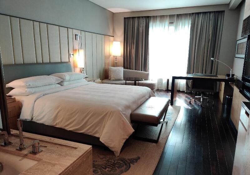 غرفة إدارية سرير كينج, Jw Marriott Hotel New Delhi Aerocity