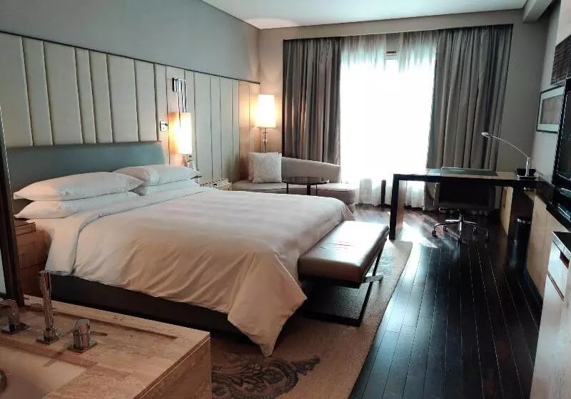 キングサイズベッドのエクゼクティブルーム, Jw Marriott Hotel New Delhi Aerocity