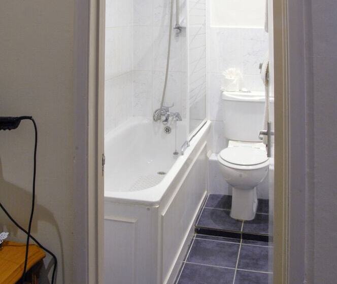 غرفة قياسية, New Westcliff